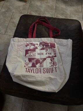 Taylor Swift 2012 White Canvas Tote Red Era Cat Meow *FLAWS
